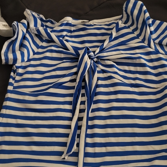 Top - Picture 2 of 2